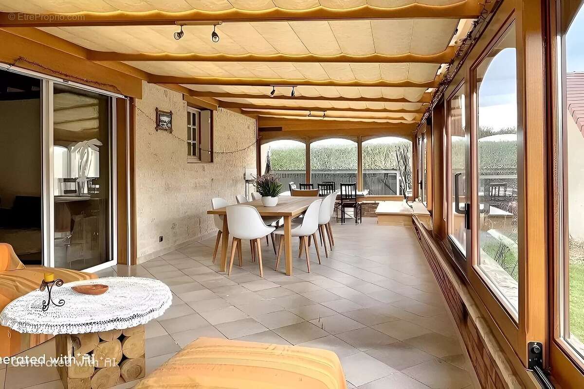 Maison à THOIRY