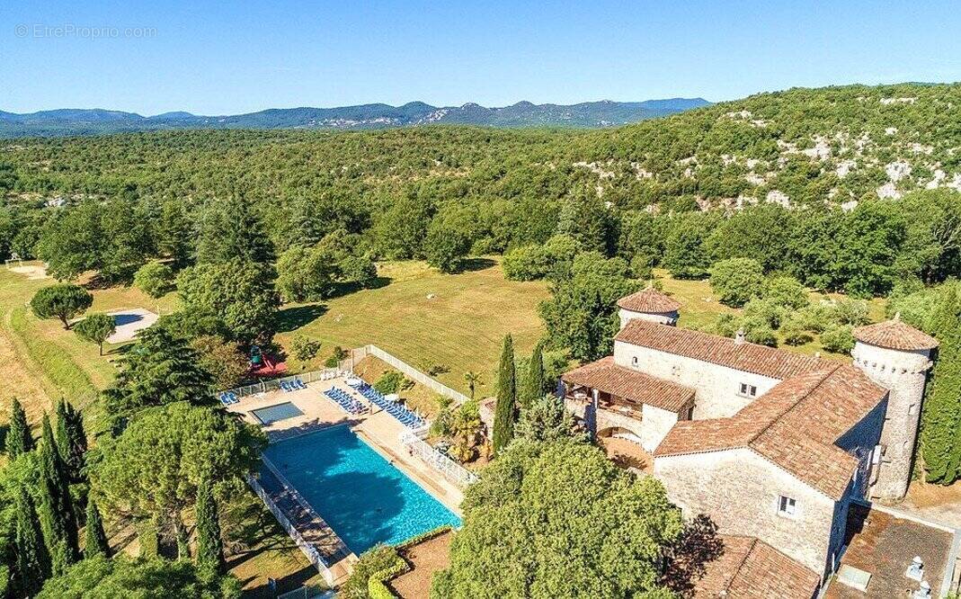 Appartement à BERRIAS-ET-CASTELJAU