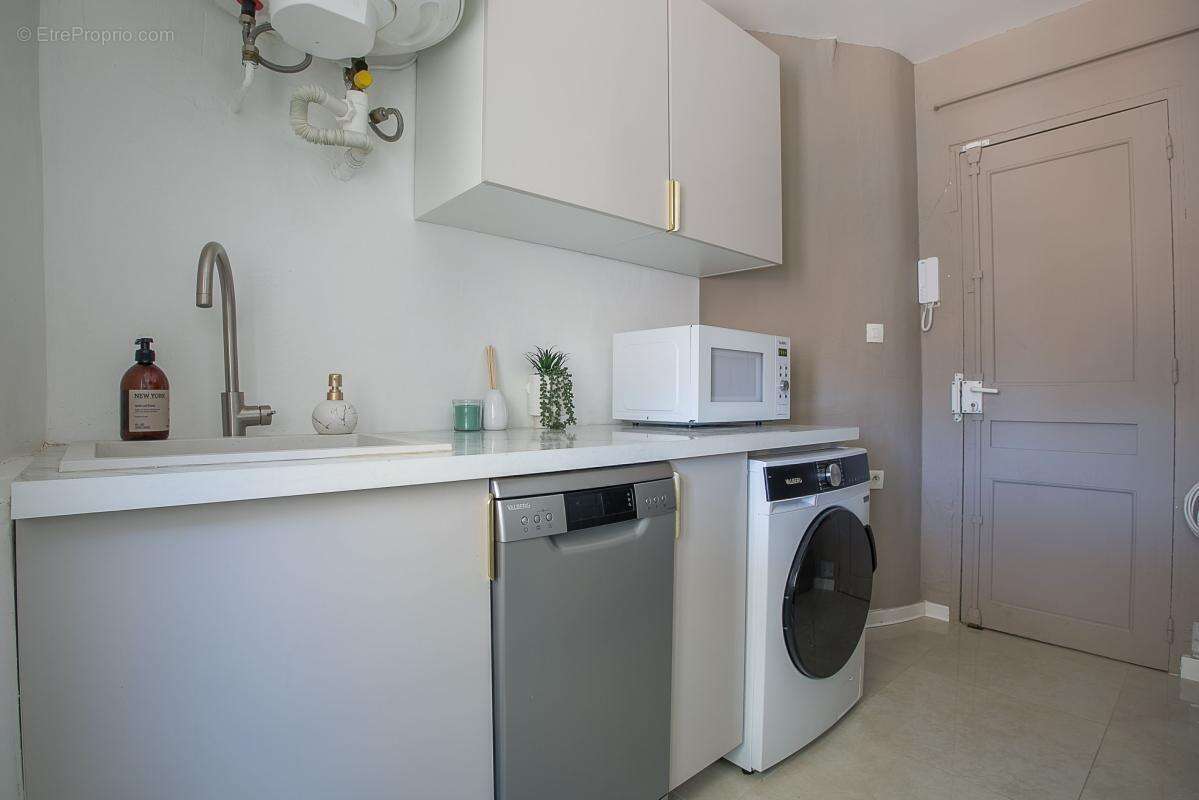 Appartement à MARSEILLE-6E