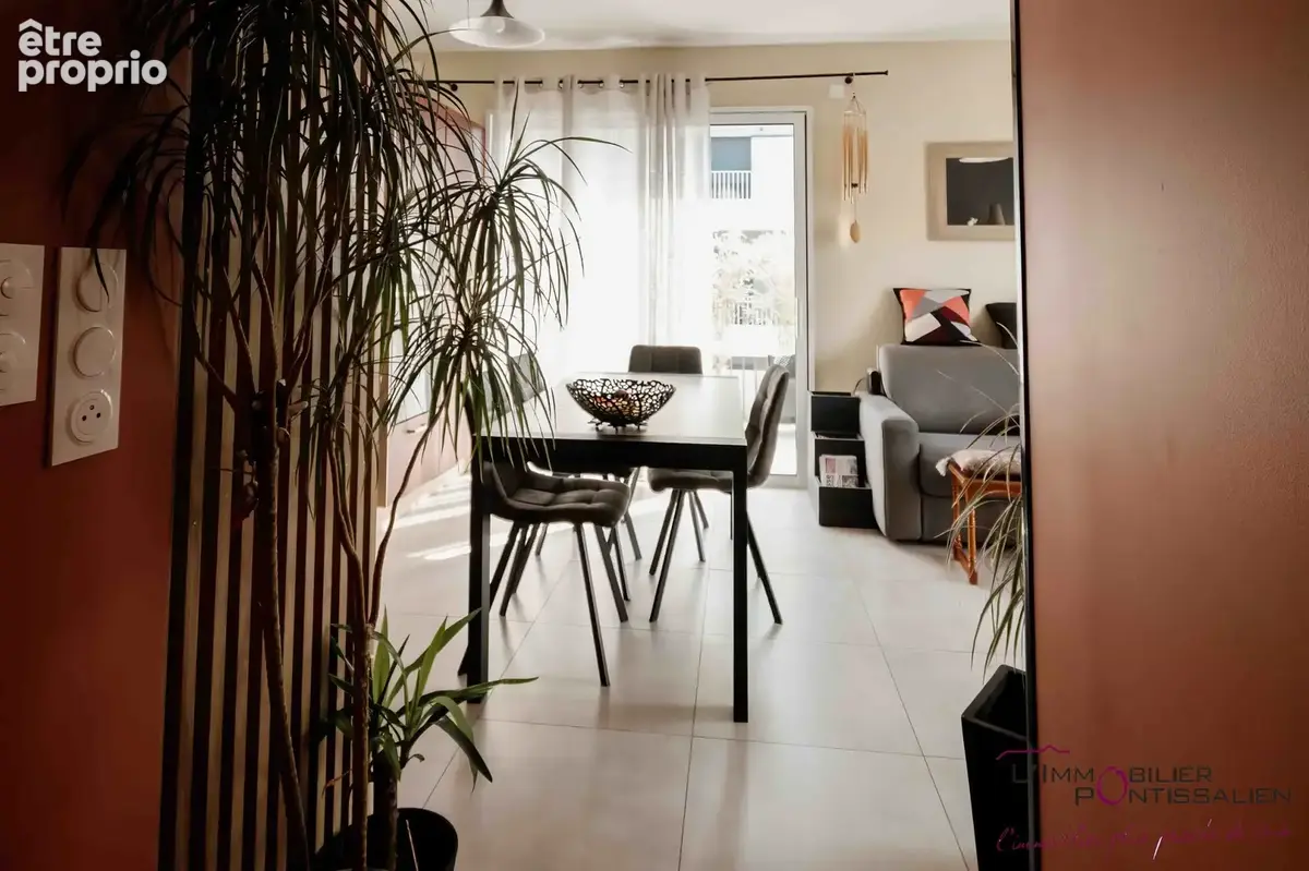 Doubs - quartier charles - appartement de type 3 : 2 chambres, terasse et garage - photo 11