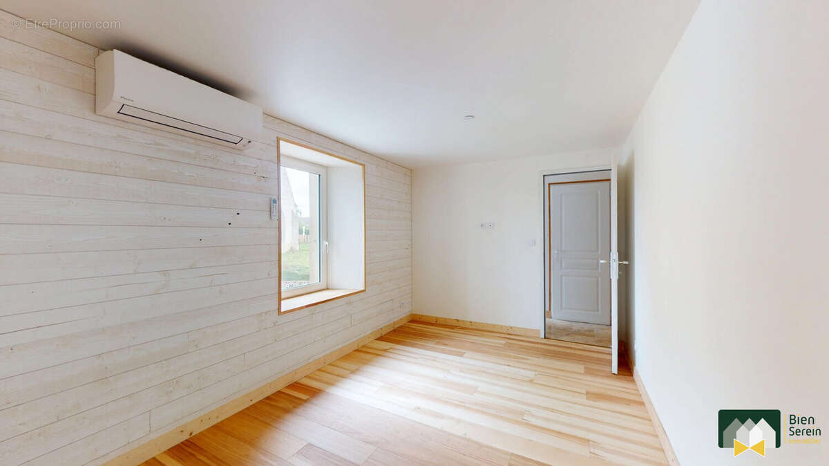 Maison 140 m² à Brunelles  - photo 8