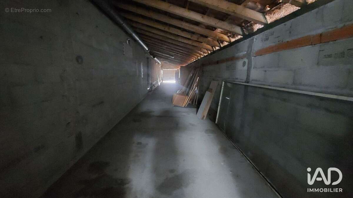 Photo 4 - Commerce à LAMOTHE-MONTRAVEL