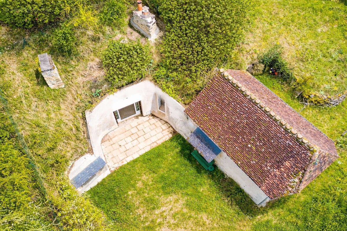 Maison à NAZELLES-NEGRON