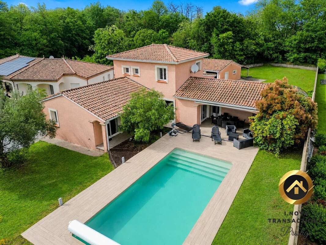 Maison à MONTOULIEU