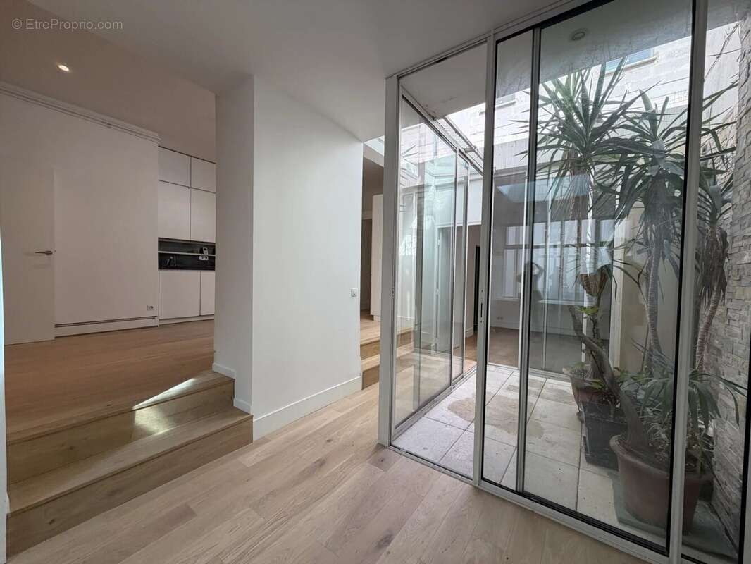 Appartement 5 pièces Paris 11ème - photo 8