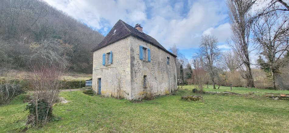 Maison à SAINT-SAUVEUR-LA-VALLEE