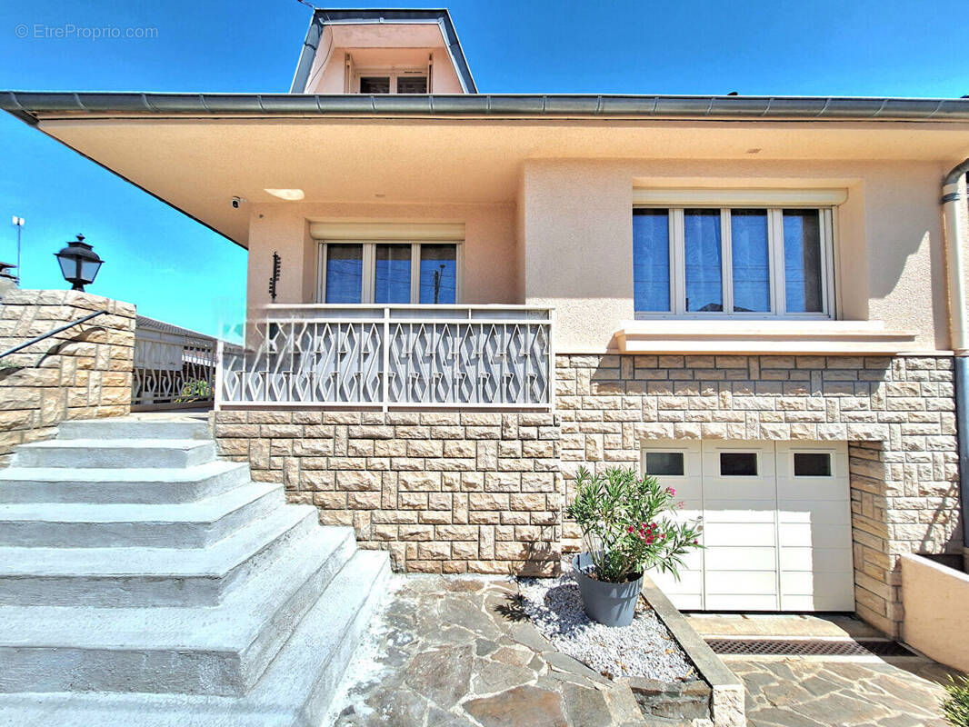 Maison à MONTLUCON