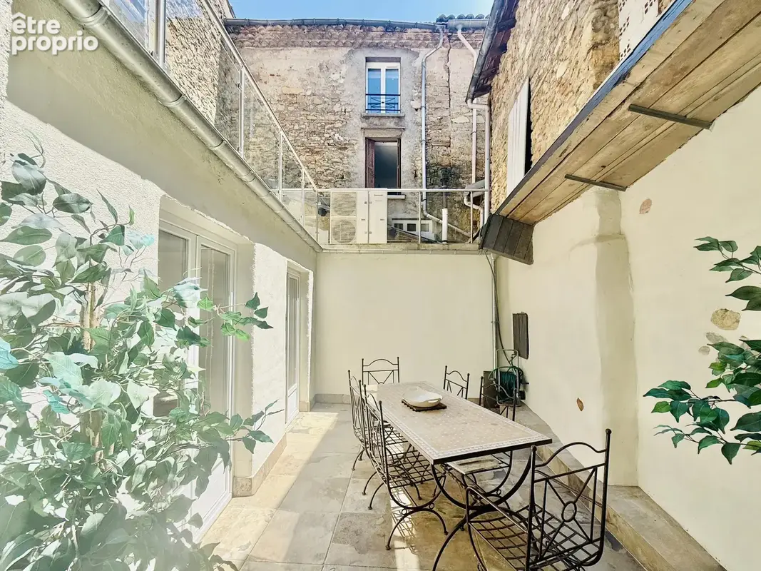 Maison de maitre du 18ème siècle au centre du village - photo 9