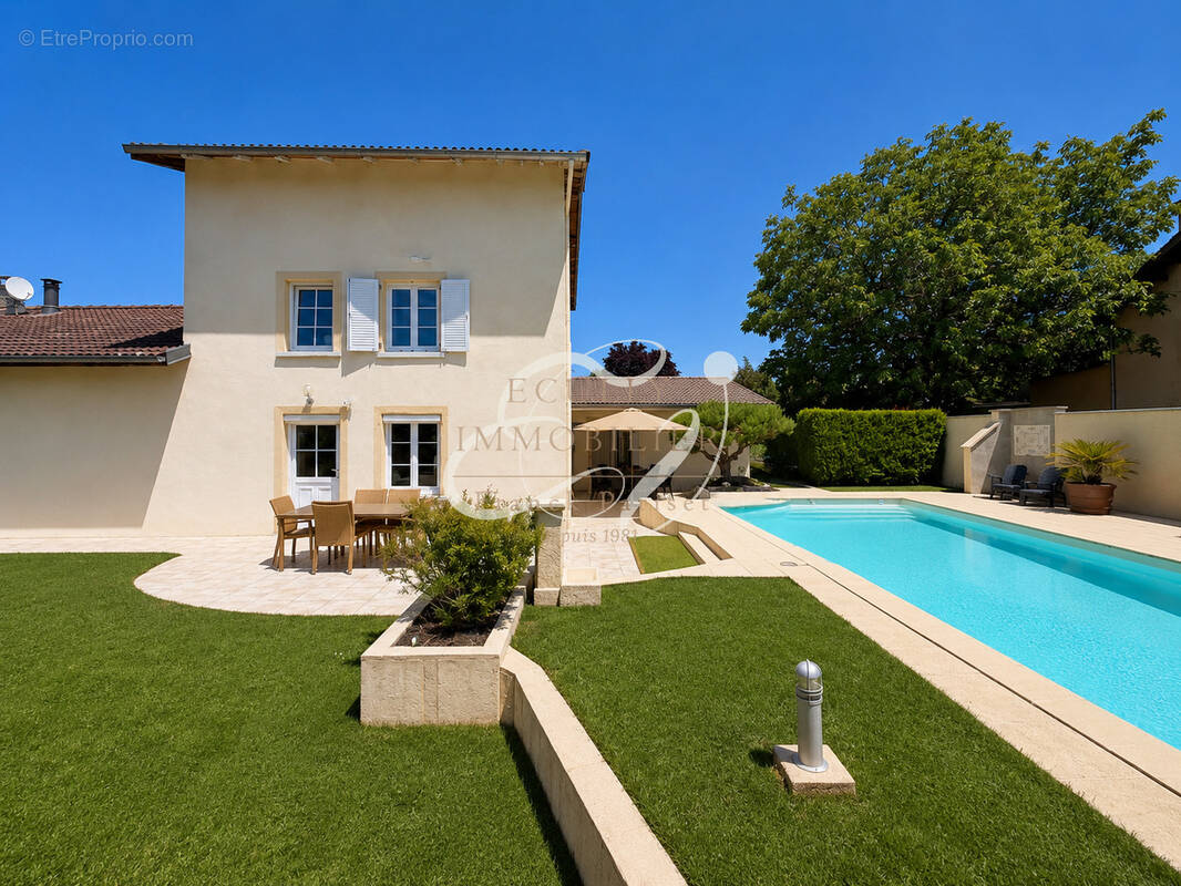 Maison à BONNEFAMILLE