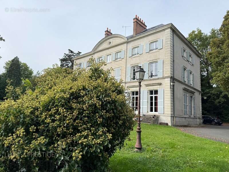 Appartement à SAINT-JEAN-DE-BRAYE
