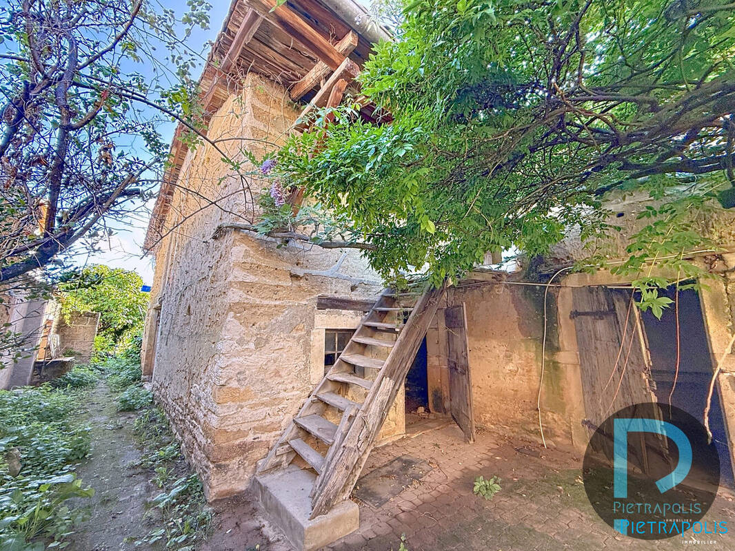 Maison à MONTMERLE-SUR-SAONE