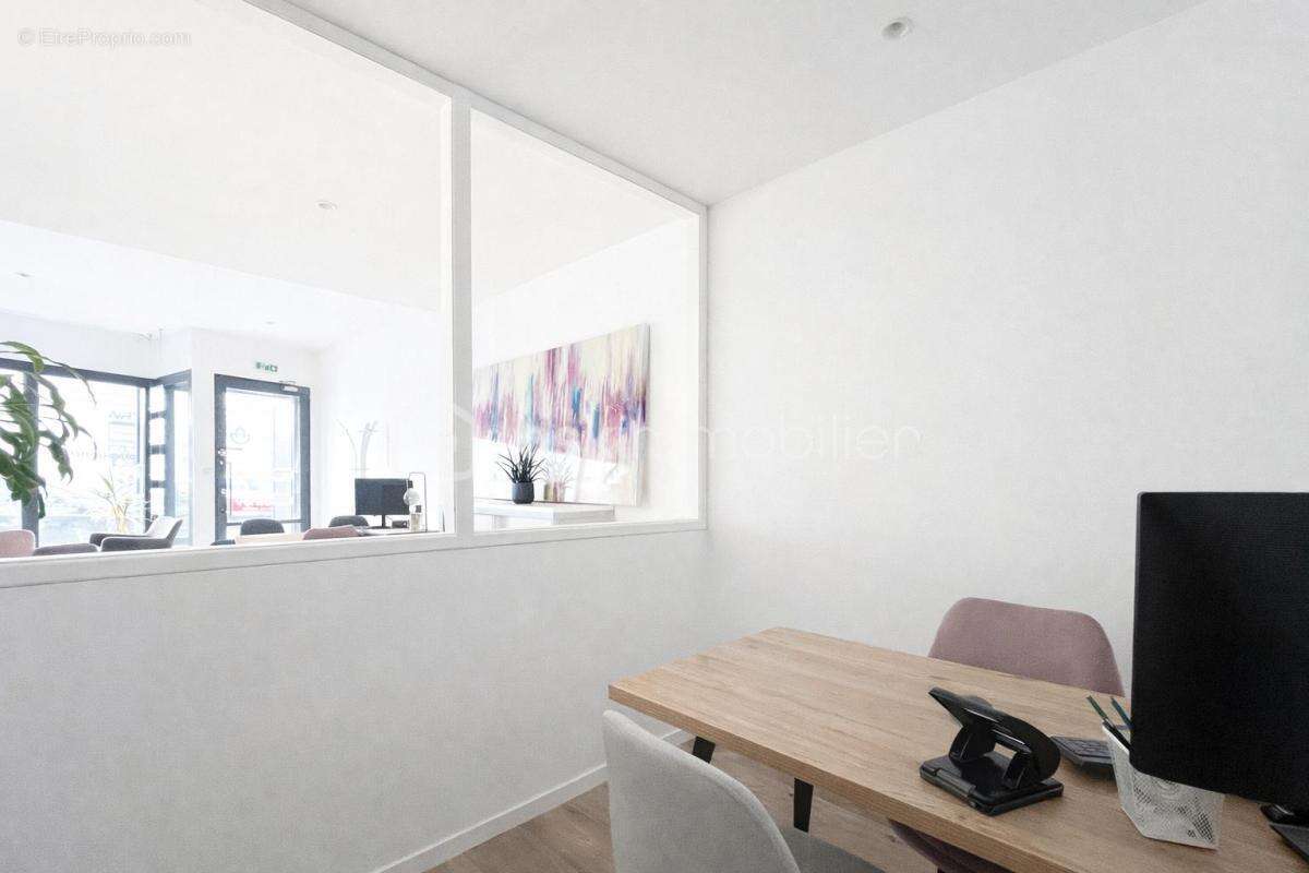 Commerce à VILLEFRANCHE-SUR-SAONE