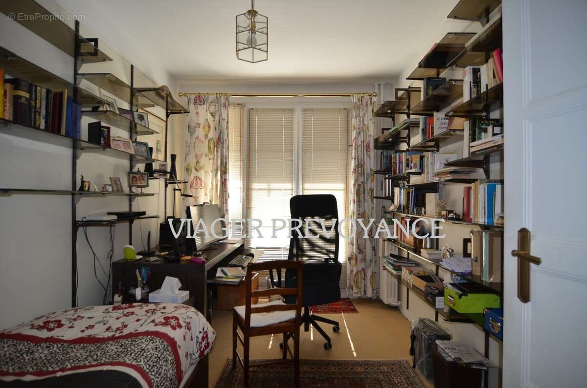 Appartement à ISSY-LES-MOULINEAUX