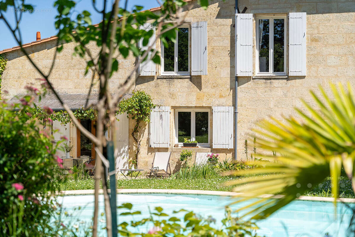 Maison à ARTIGUES-PRES-BORDEAUX