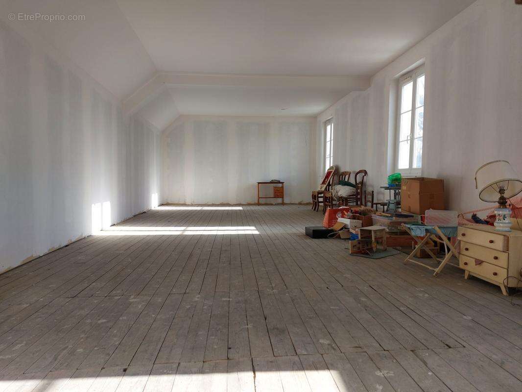 Maison à SAVIGNE-L'EVEQUE