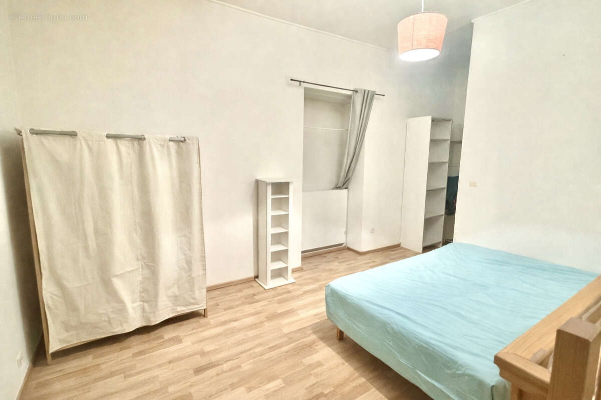 Appartement à SAINT-CLEMENT-DE-LA-PLACE