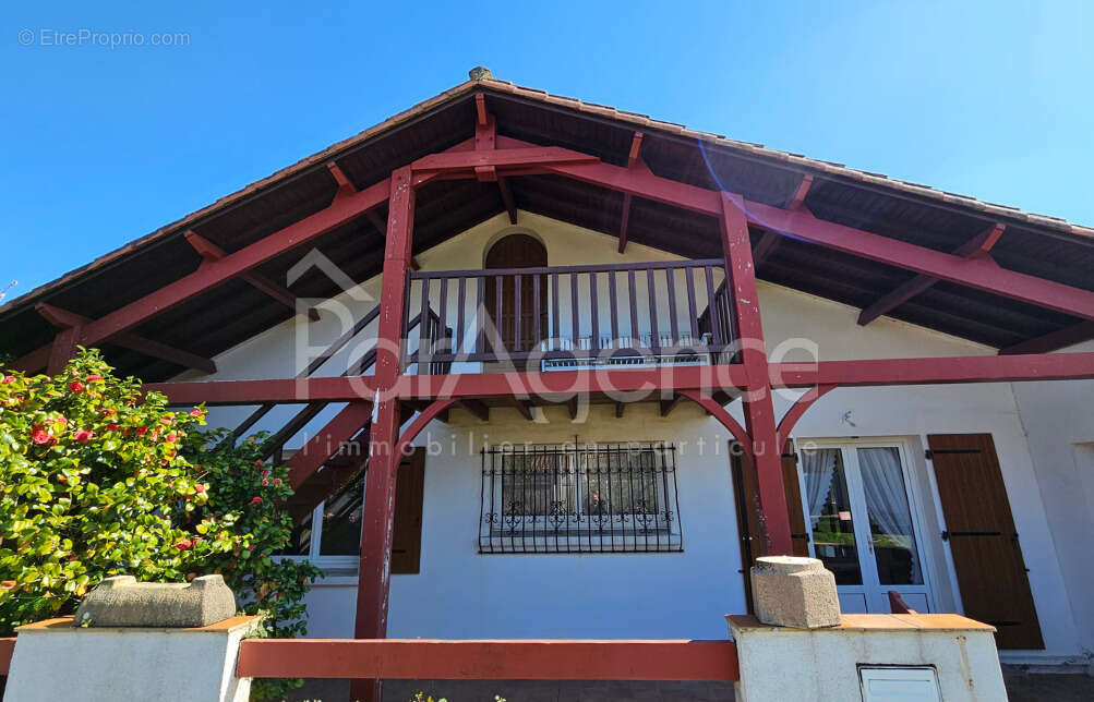 Maison à VAUX-SUR-MER