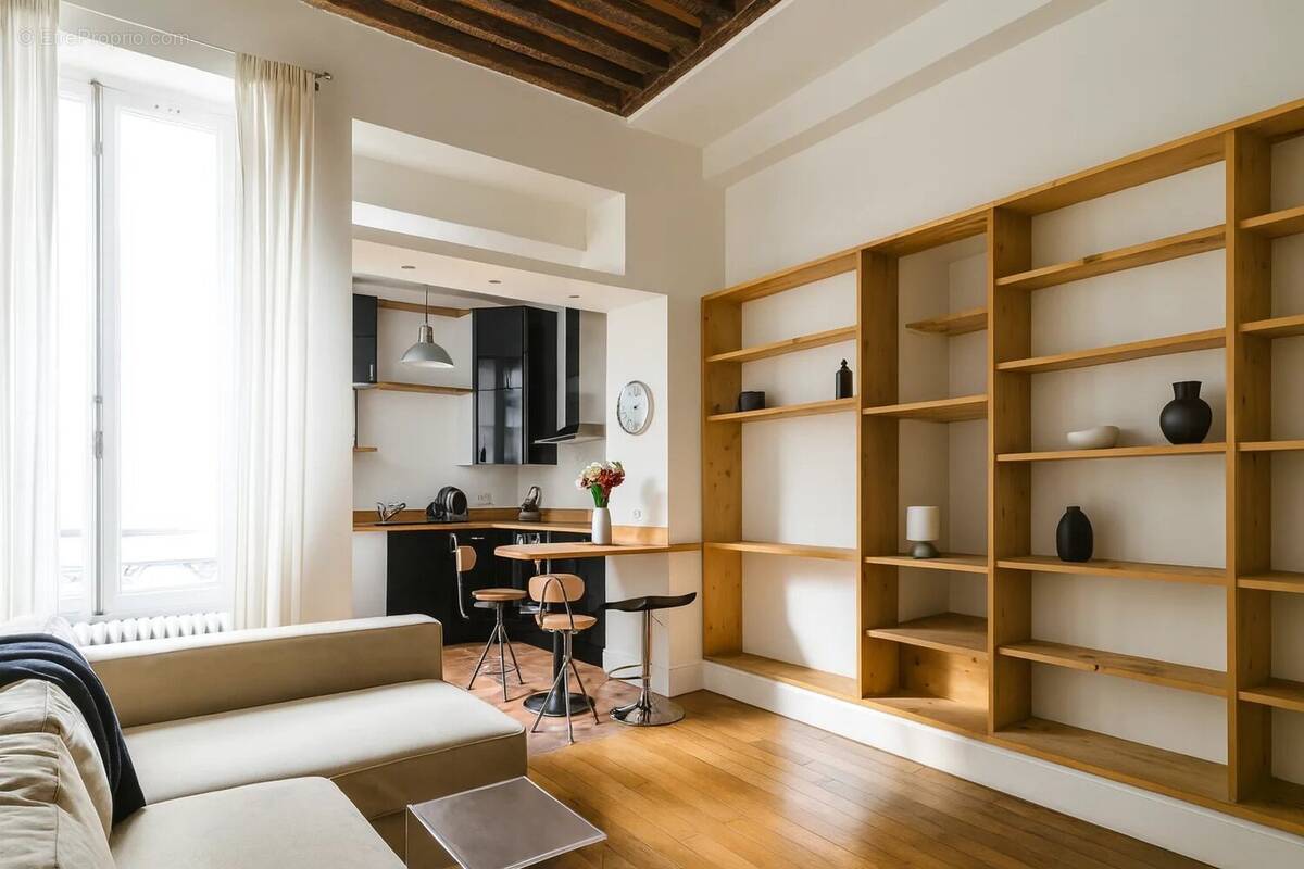 Appartement à PARIS-3E