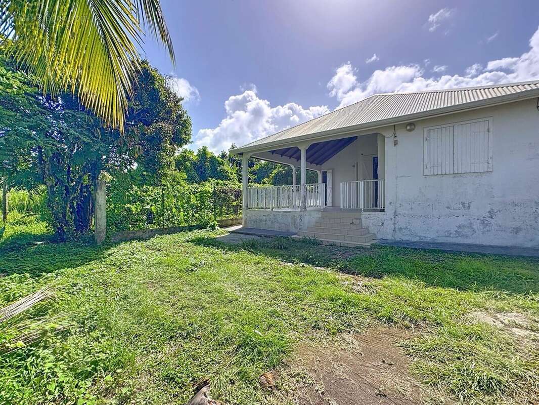 Maison à CAPESTERRE-BELLE-EAU