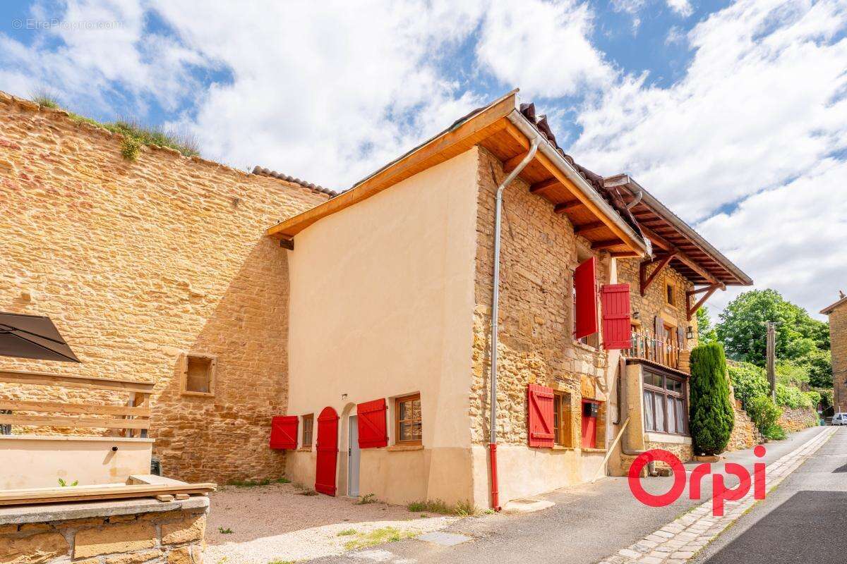 Charmante maison de village en pierres dorées entièrement rénovée - photo 3