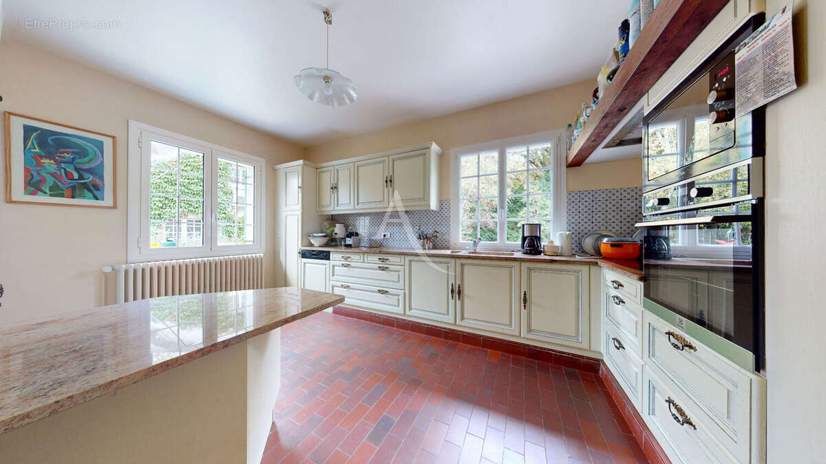 Maison à CREVECOEUR-EN-BRIE