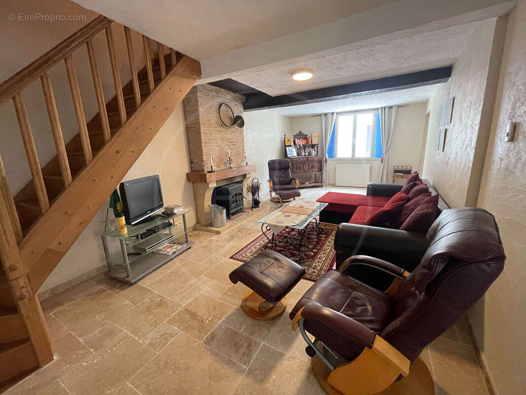 Maison de village de trois chambres avec jardin - photo 5