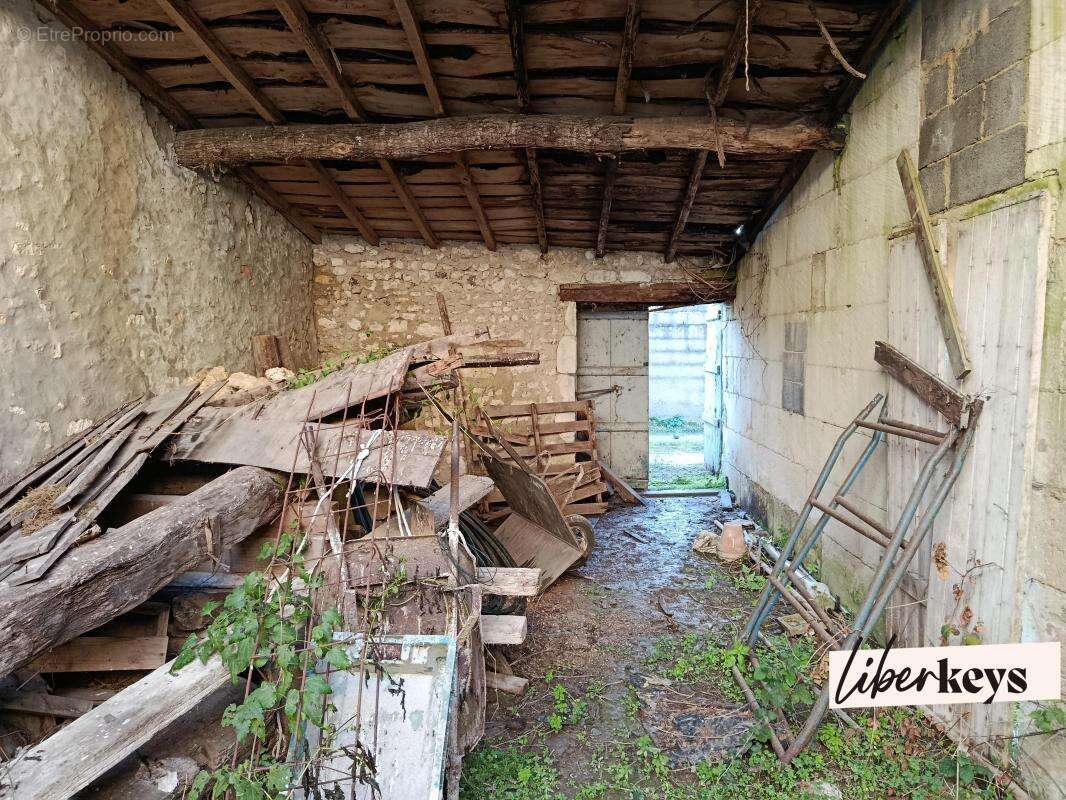 Maison à SAINT-GEORGES-DES-COTEAUX