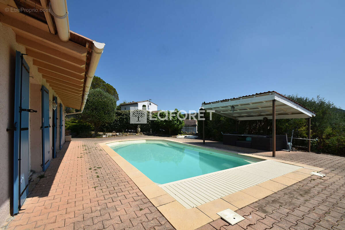 Maison à MONTAUROUX