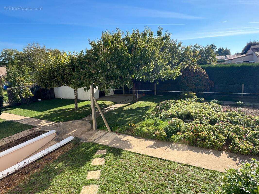 Maison à NEUVILLE-DE-POITOU