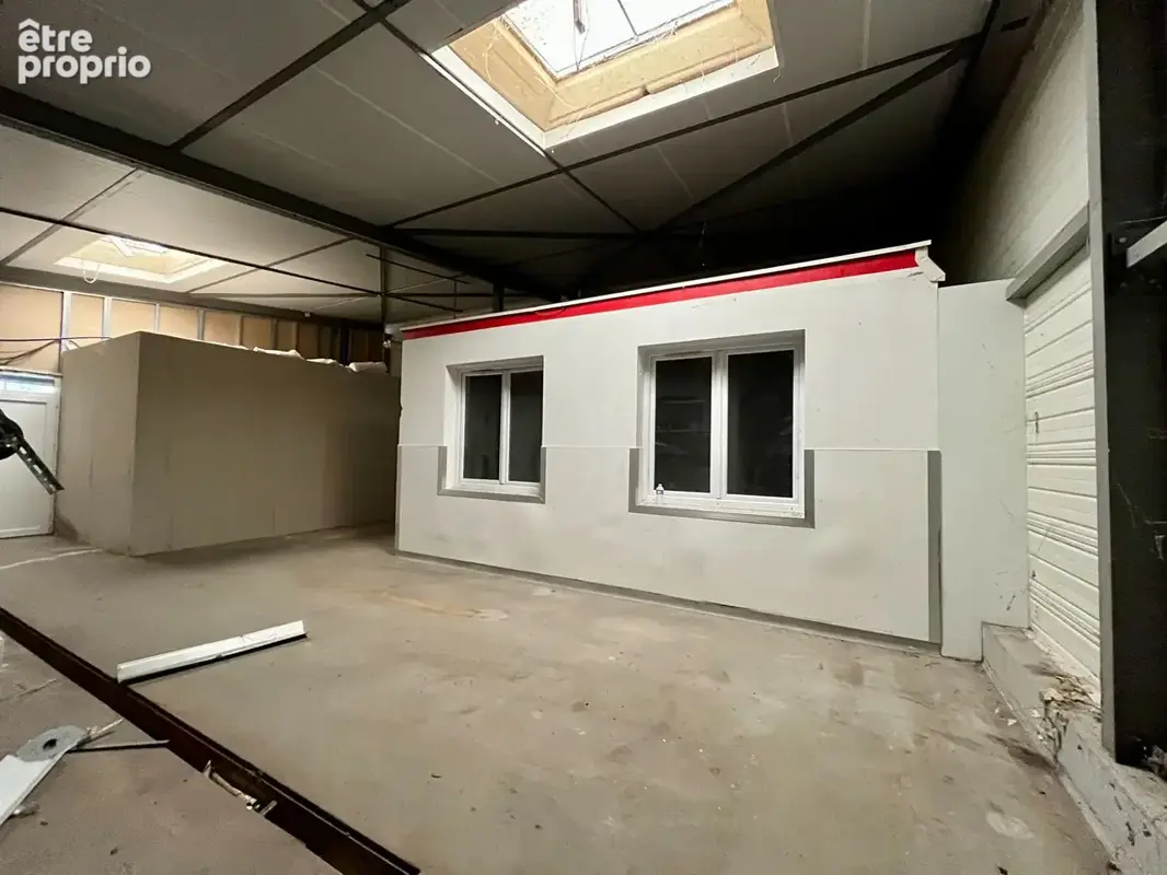 À vendre : Murs commerciaux de 1112 m² à Mâcon - Réf. 829T - photo 8