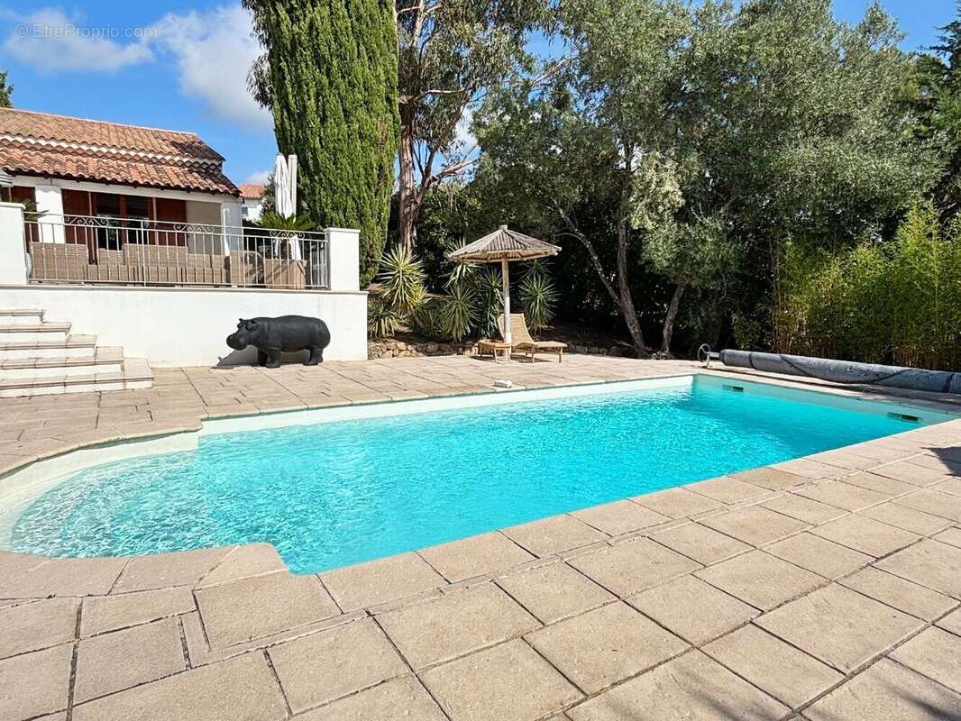 Maison à FREJUS