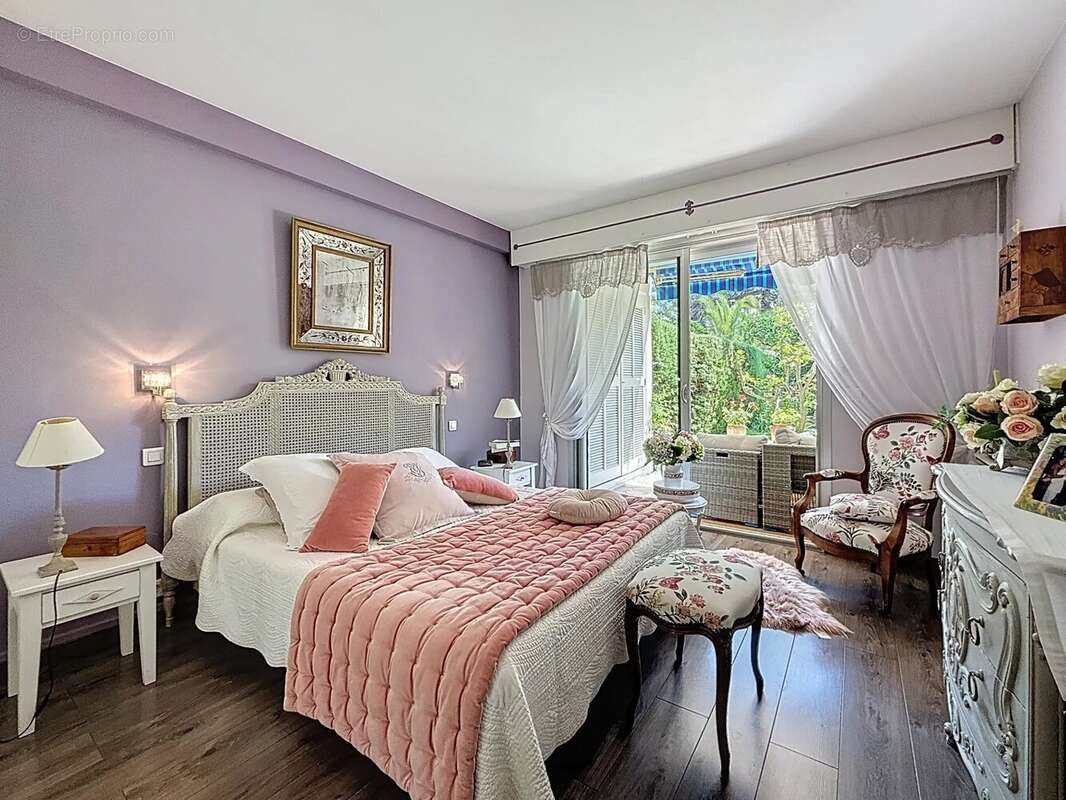 Appartement à LE CANNET