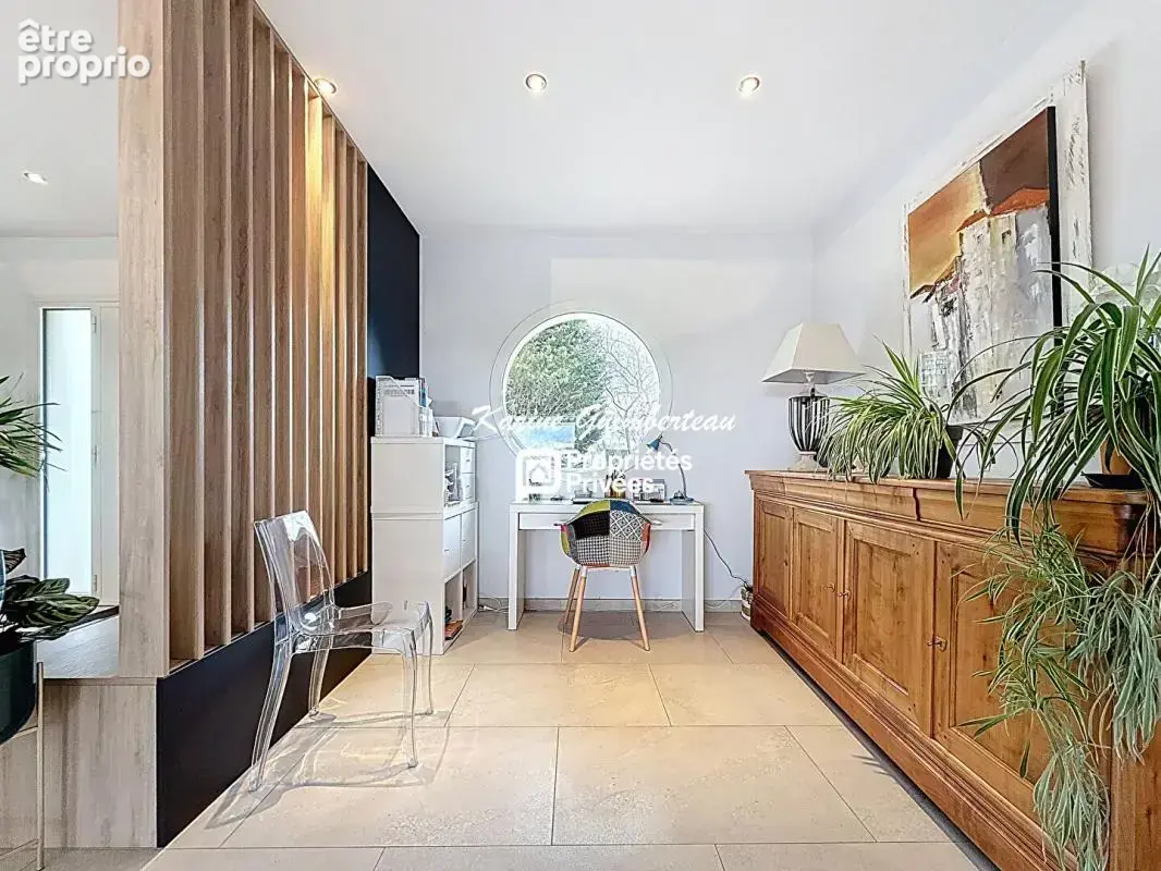 Villa de plain-pied avec piscine & garage - photo 4