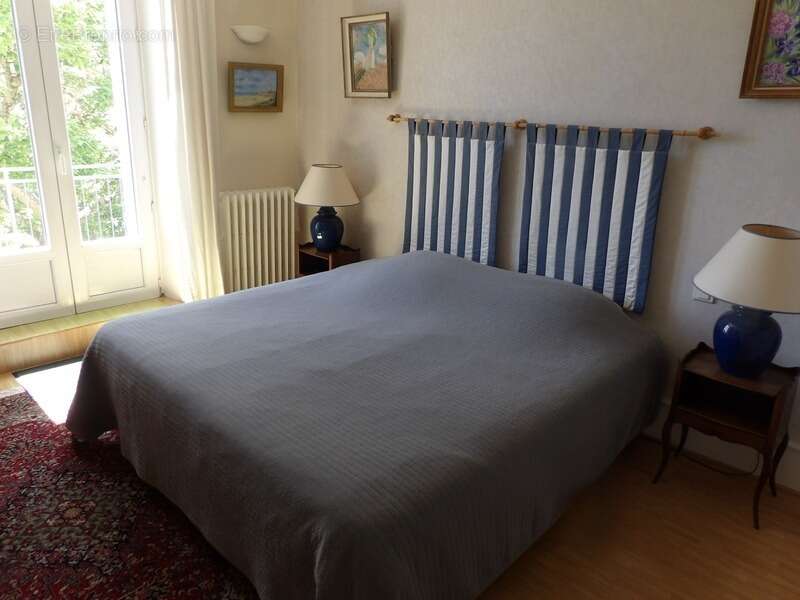 Appartement à NERIS-LES-BAINS