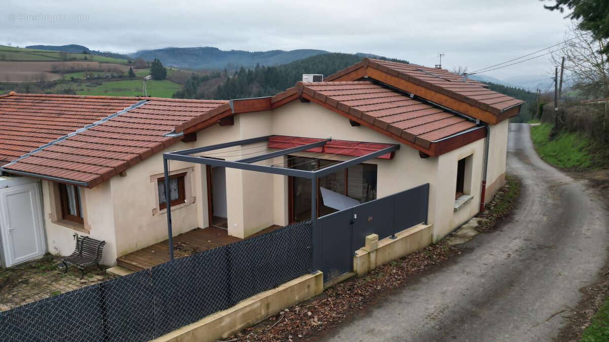 Maison à CLAVEISOLLES