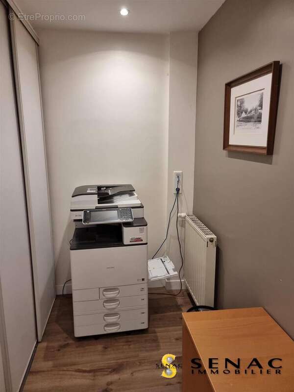 Commerce à BEAUCHAMP