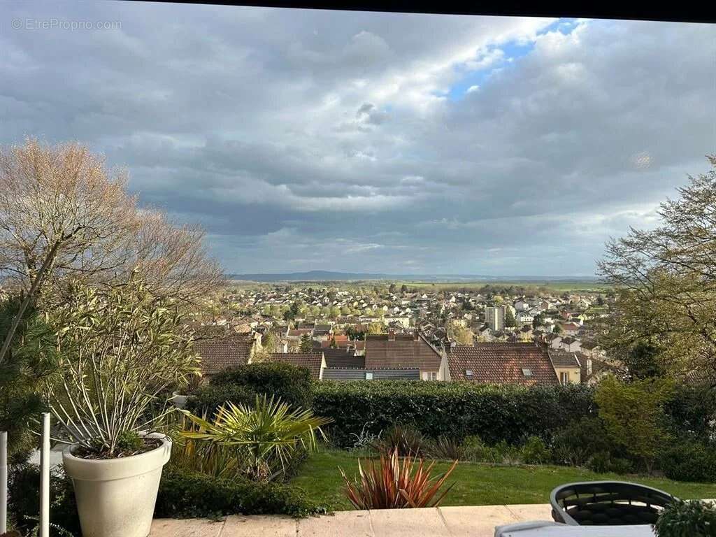 Maison à LE CREUSOT