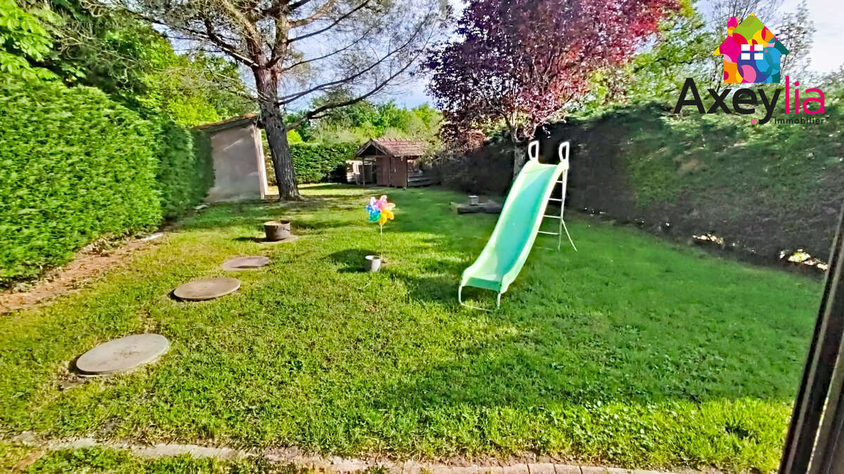 Maison à NOALHAT