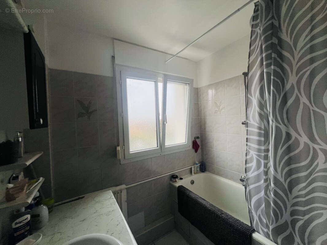 Appartement à SARTROUVILLE