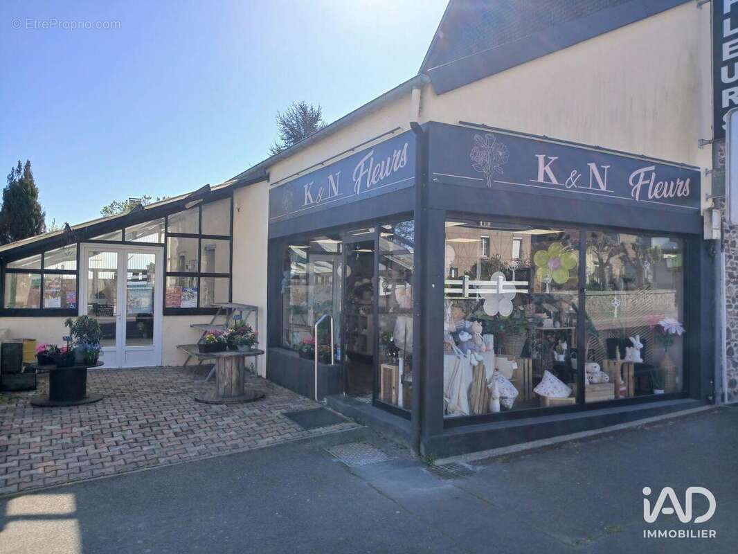 Photo 2 - Commerce à SAINT-SAUVEUR-LENDELIN