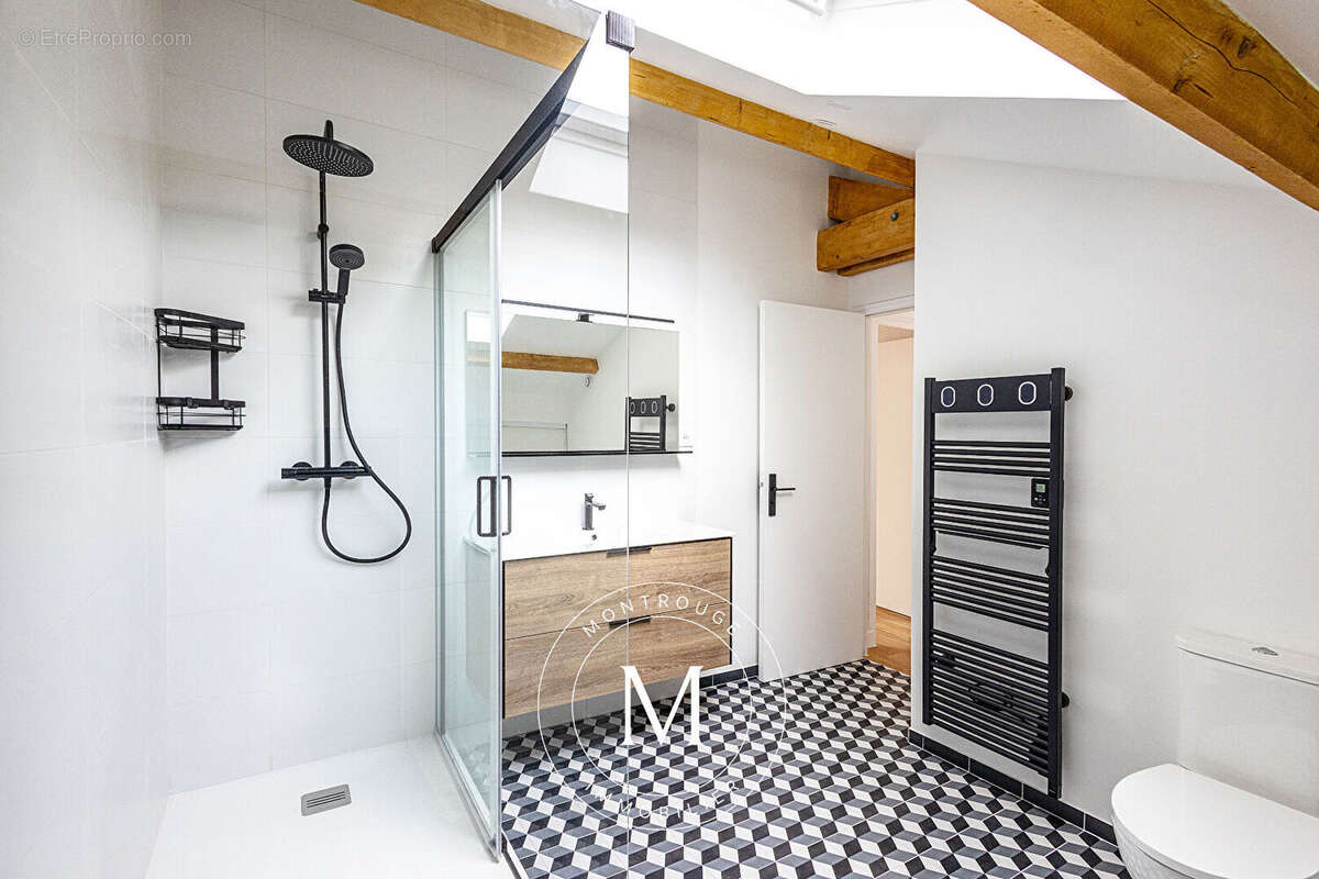 Appartement à MONTROUGE