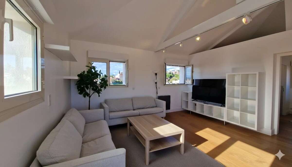 Appartement à CAGNES-SUR-MER