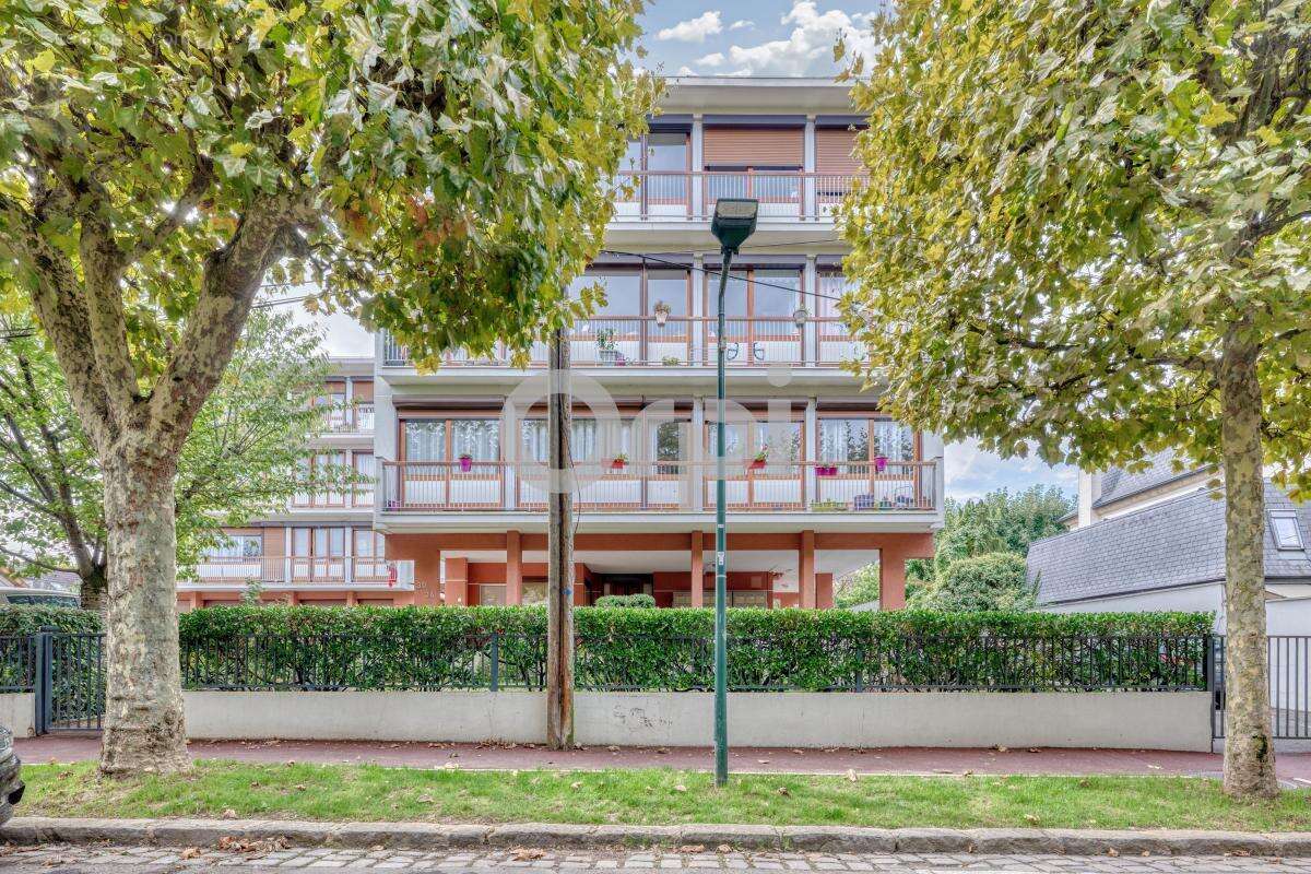 Appartement à LES PAVILLONS-SOUS-BOIS