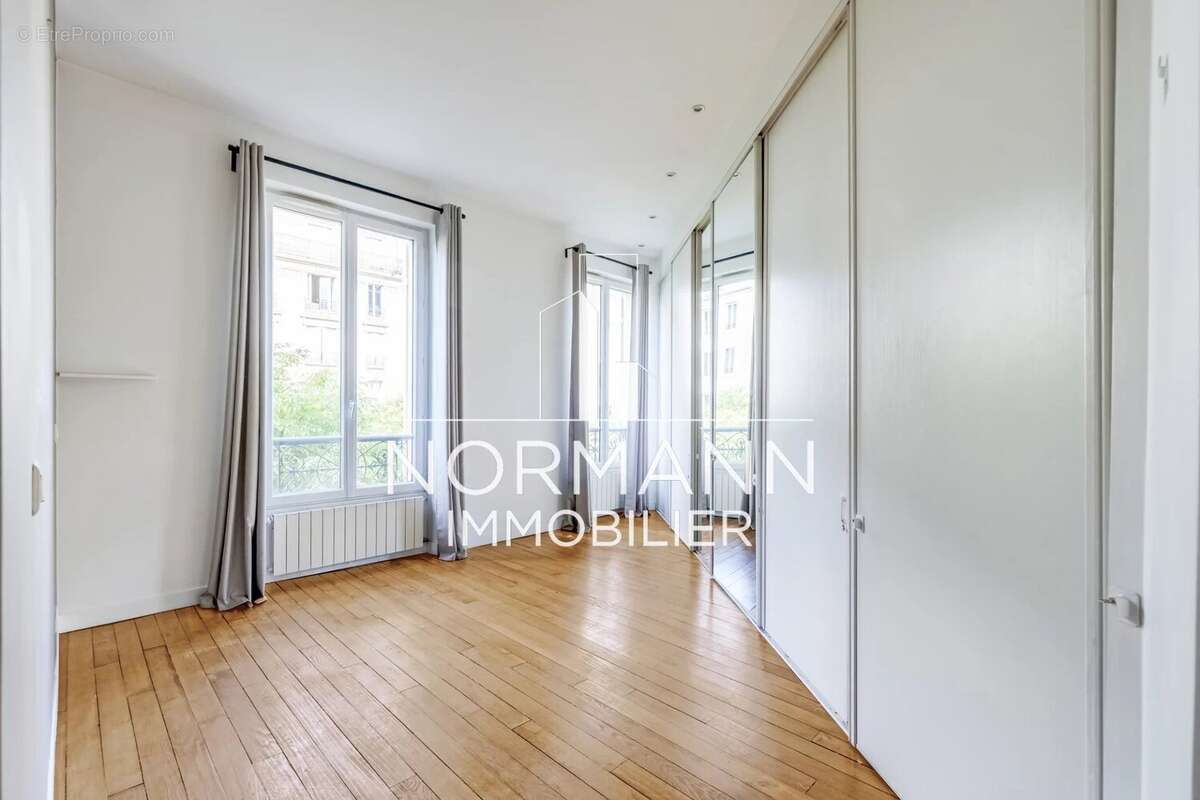 Appartement à LEVALLOIS-PERRET