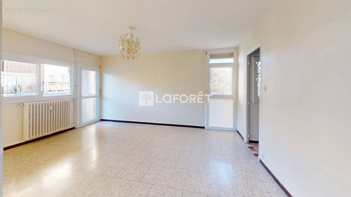 Appartement à SALON-DE-PROVENCE