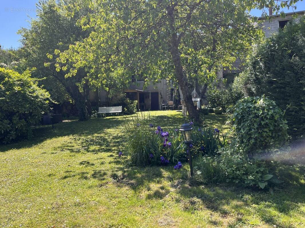 Maison à ARS-SUR-MOSELLE