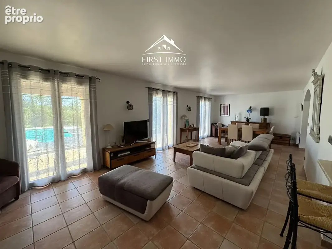 Maison 5 pièces 145 m² à vendre à La Fare-Les-Oliviers (13580) - photo 5