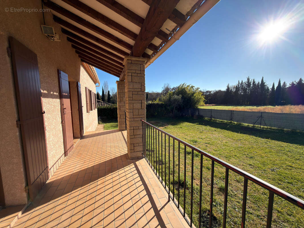 Maison à SAINT-QUENTIN-LA-POTERIE