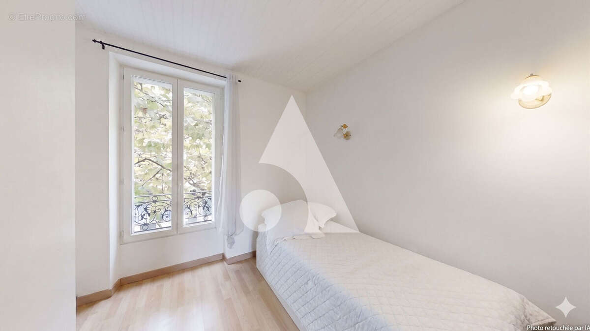Appartement à LA GARENNE-COLOMBES