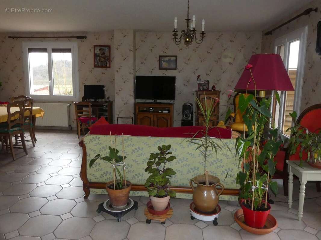 Maison à ETANG-SUR-ARROUX